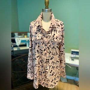 Karl Lagerfeld Paris brand pink Paris print blouse size L